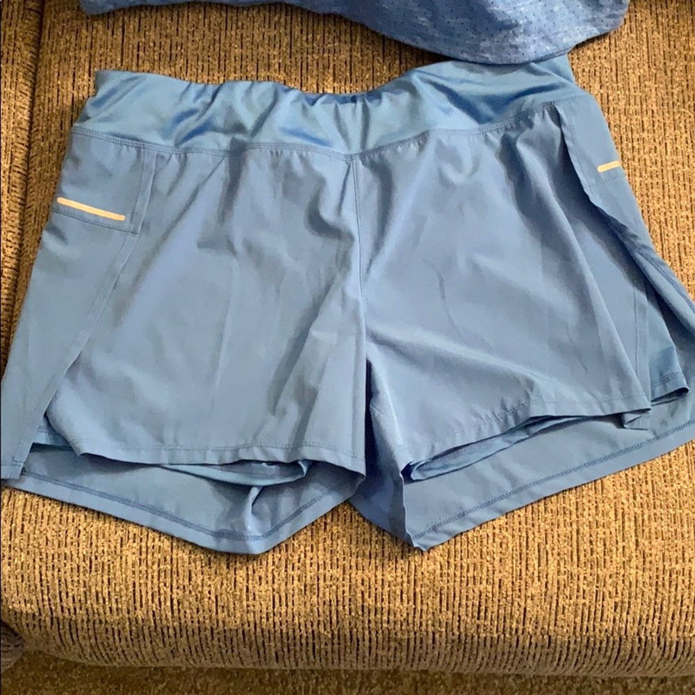Avia workout gear blue